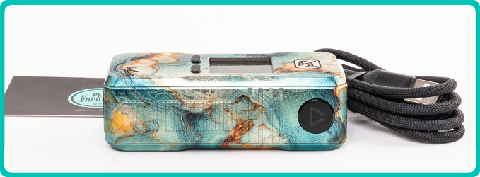 Contenu de la Box Rayden 220 Volcano Turquoise Opal Rare Edition BD Vape
